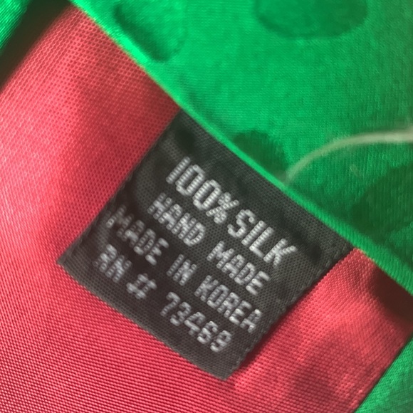 - Looney Tunes Mens CHRISTMAS Tie 100% Silk NWOT - Picture 6 of 6